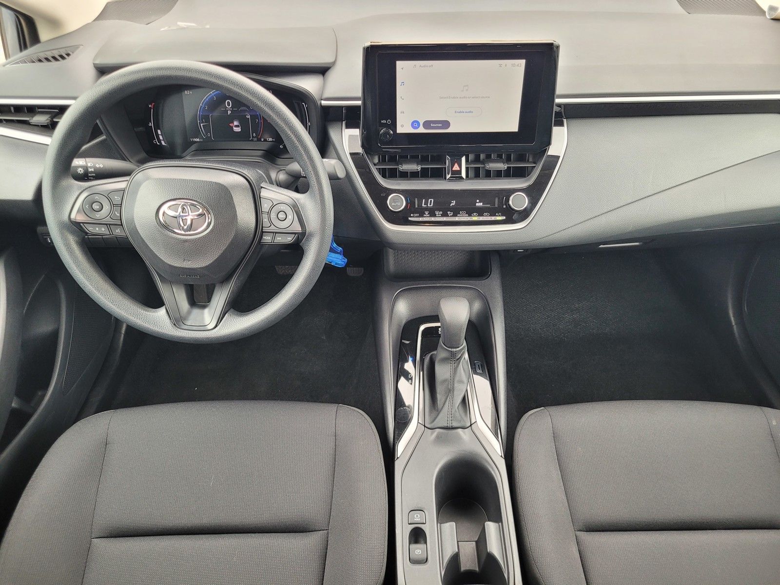 2026 Toyota Corolla LE - Photo 11