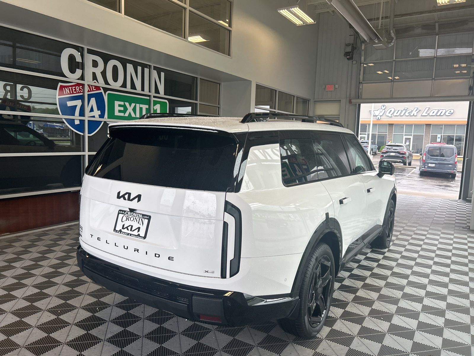 View vehicle photo 6