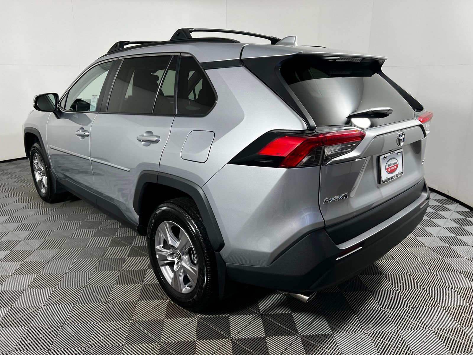 2022 Toyota RAV4 XLE 7