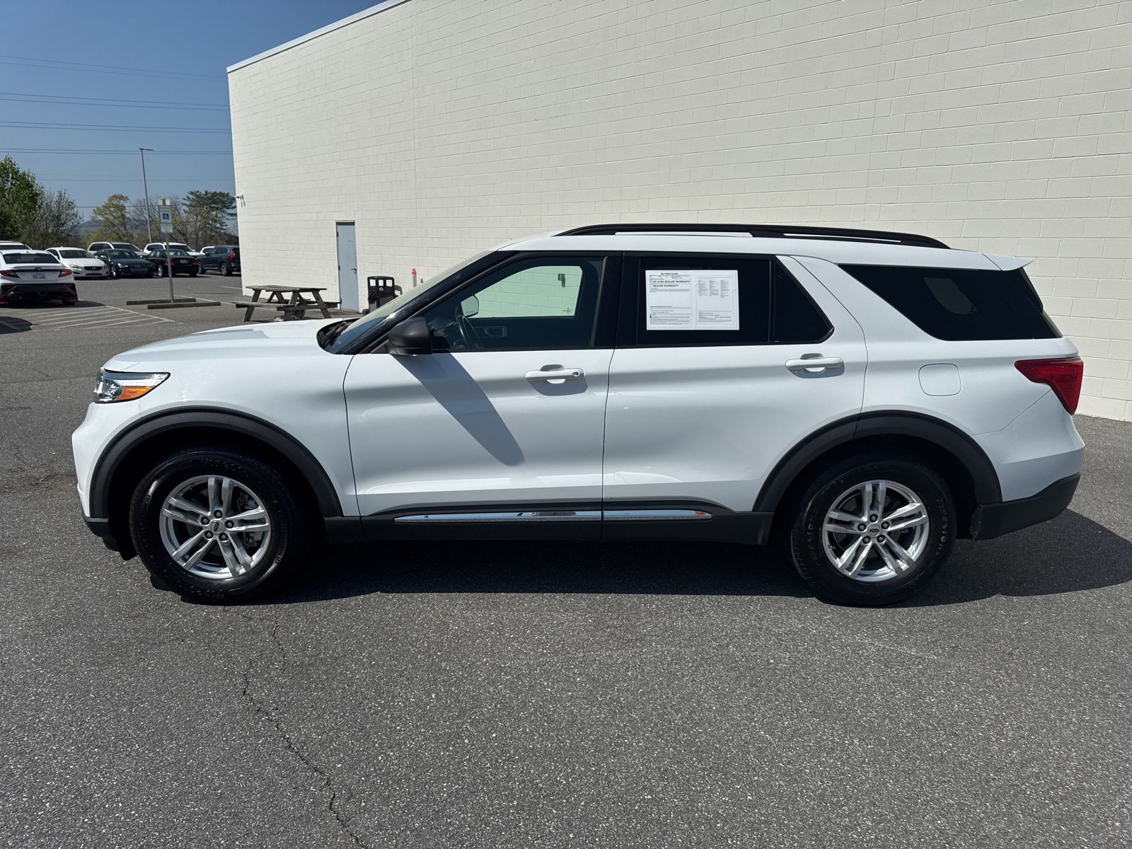 View vehicle photo 4