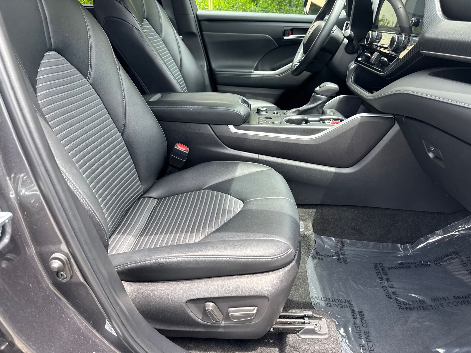 2024 Toyota Highlander XSE - Photo 13