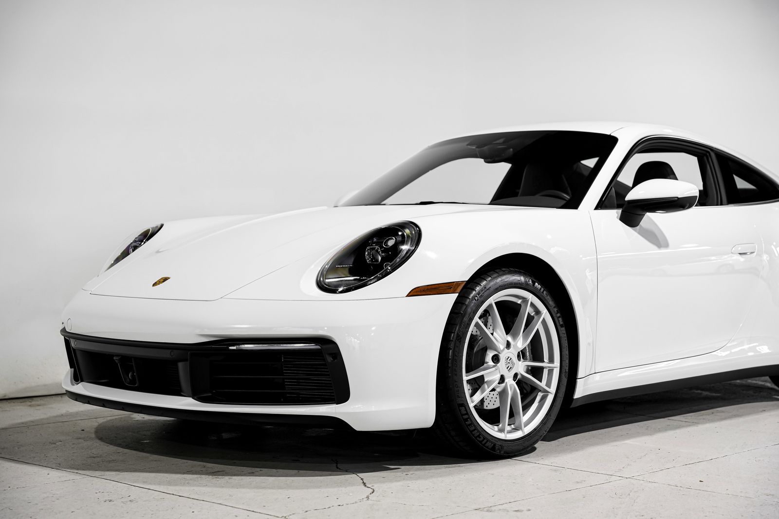 2023 Porsche 911 Carrera — photo 32
