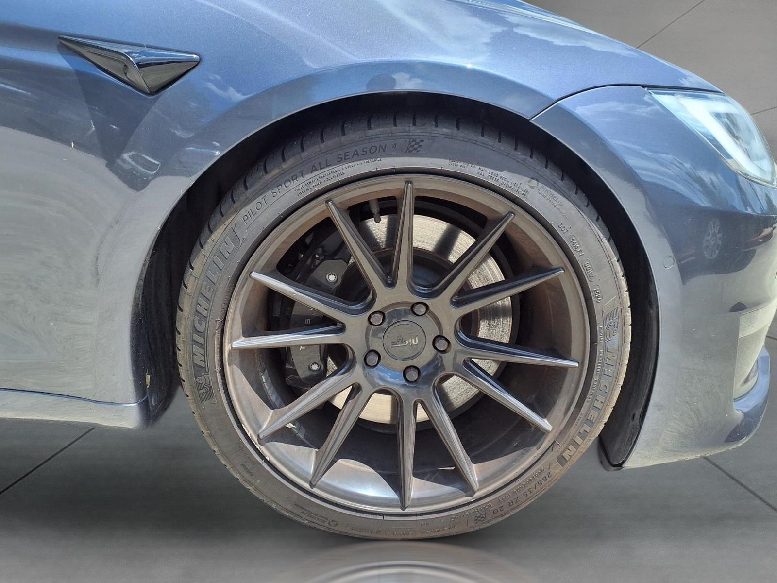 2021 Tesla Model S Plaid - 11