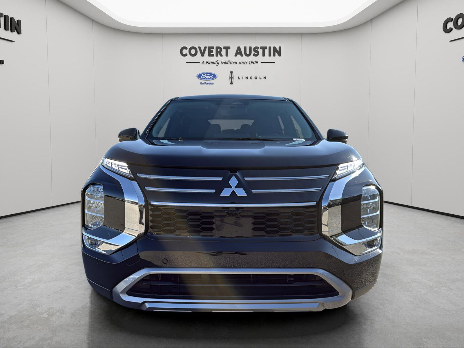 Used Car 2025 Mitsubishi Outlander  Se For Sale Under $30,000 In Austin, Texas