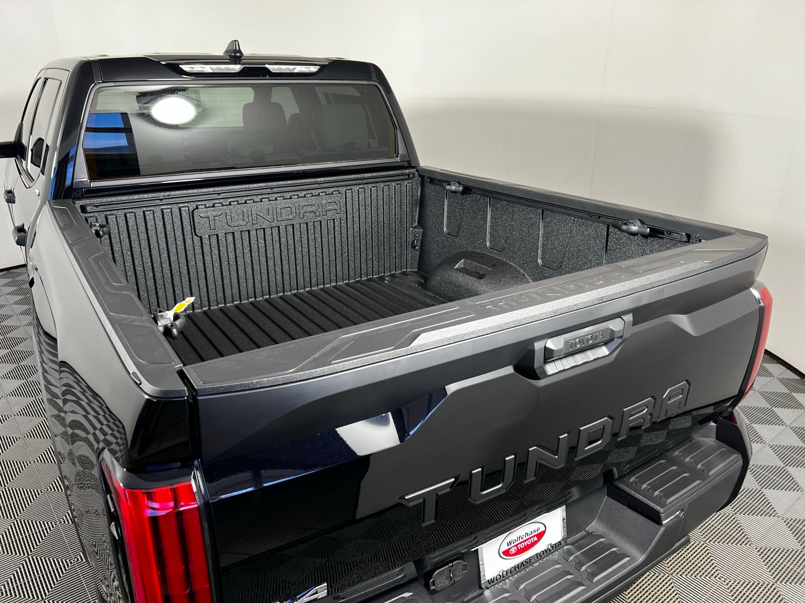 Thumbnail: 2025 Toyota Tundra - 21