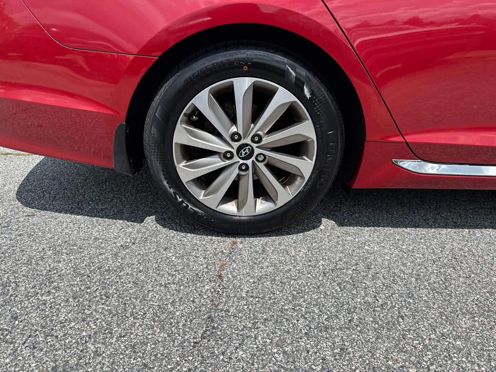 Used 2017 Red Hyundai Sport image 10