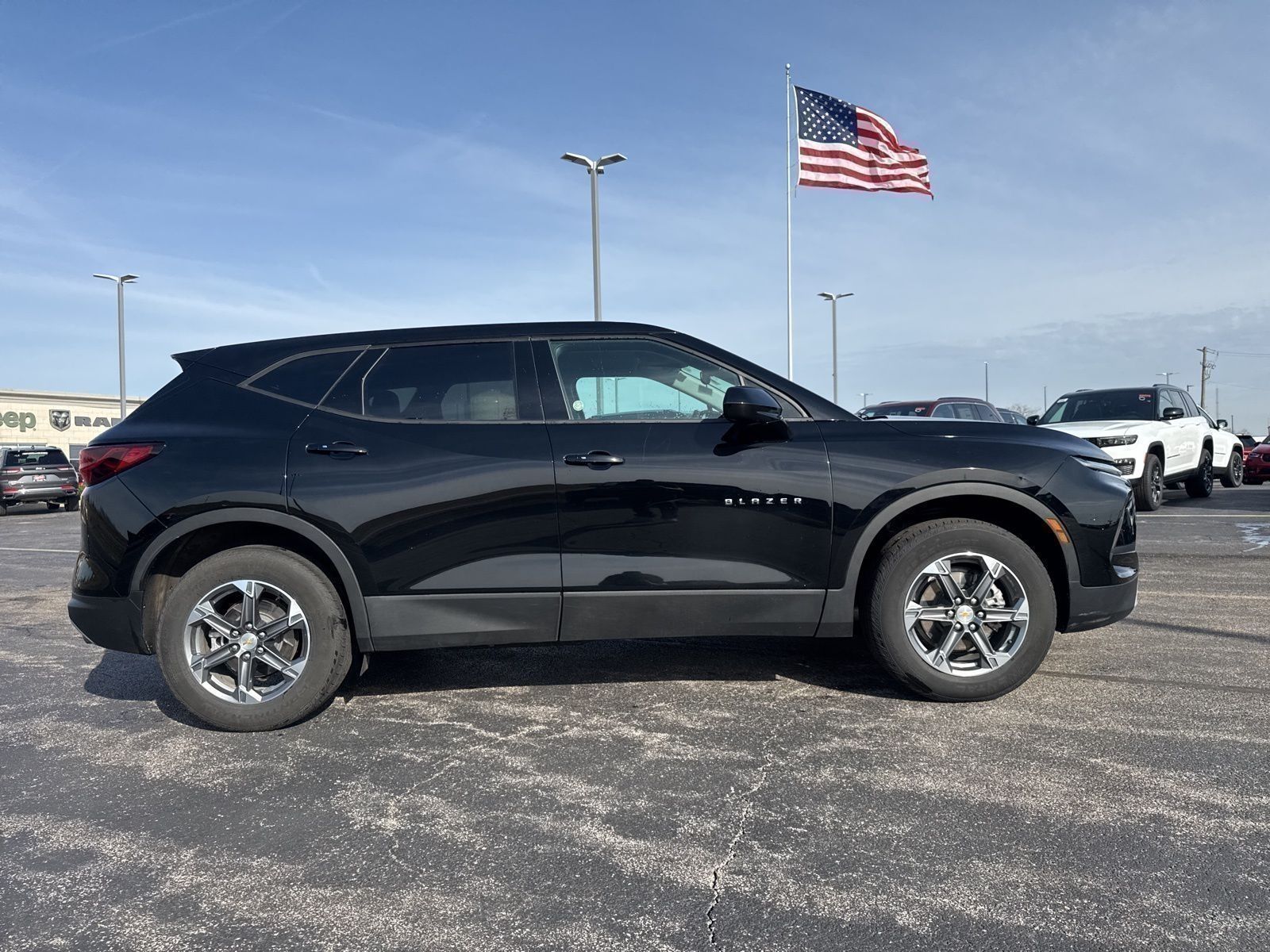 View vehicle photo 4