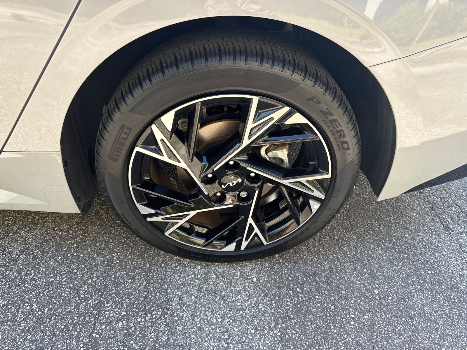 2025 Kia K5 GT-Line - Photo 19
