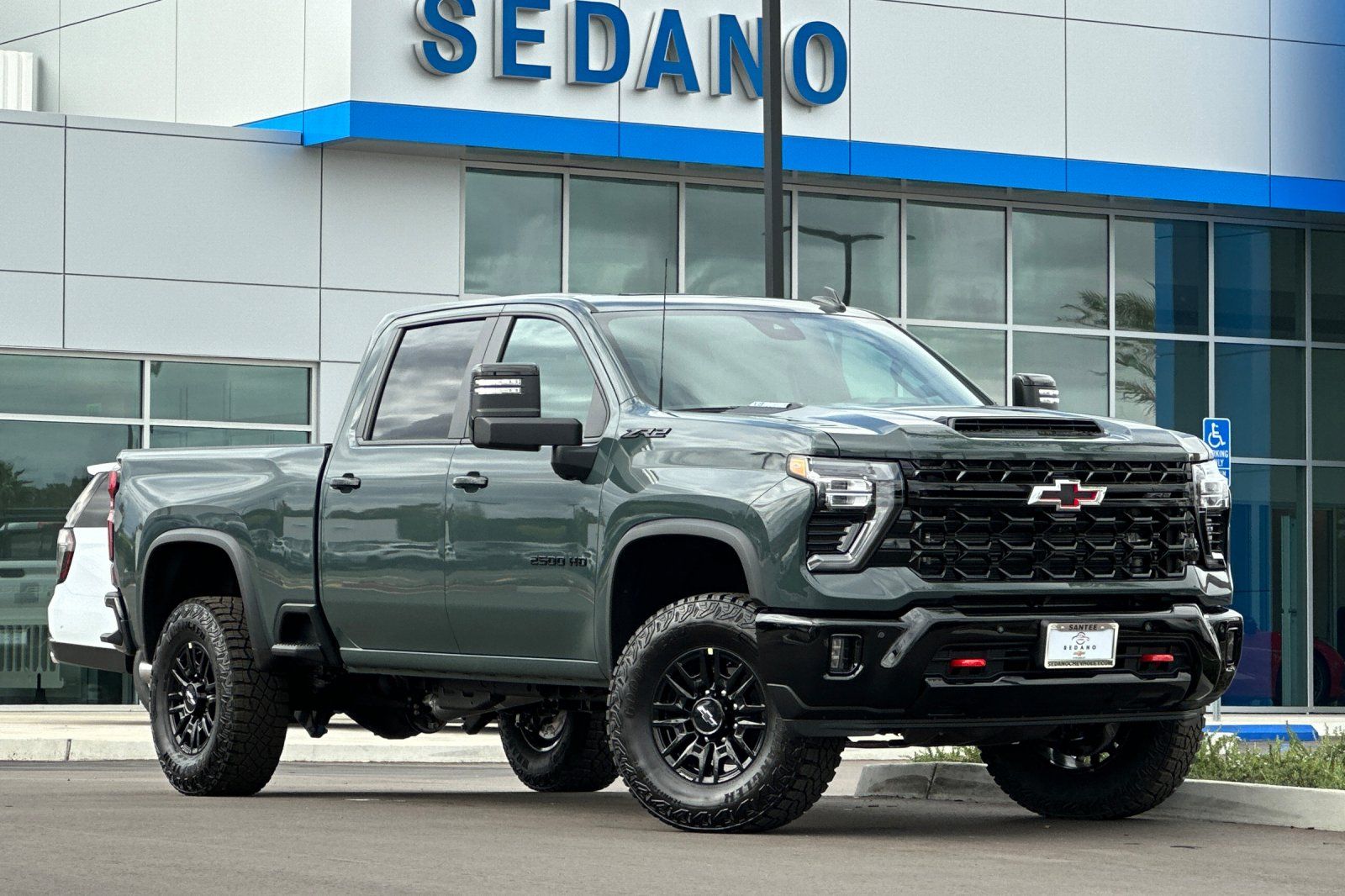 View vehicle photo 2