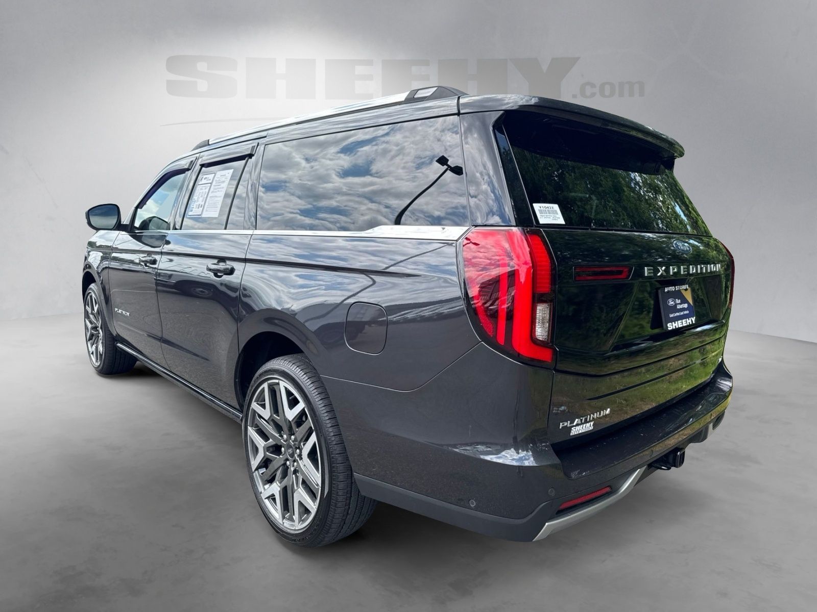 Certified Used 2025 Dark Matter Gray Metallic Ford Platinum image 14