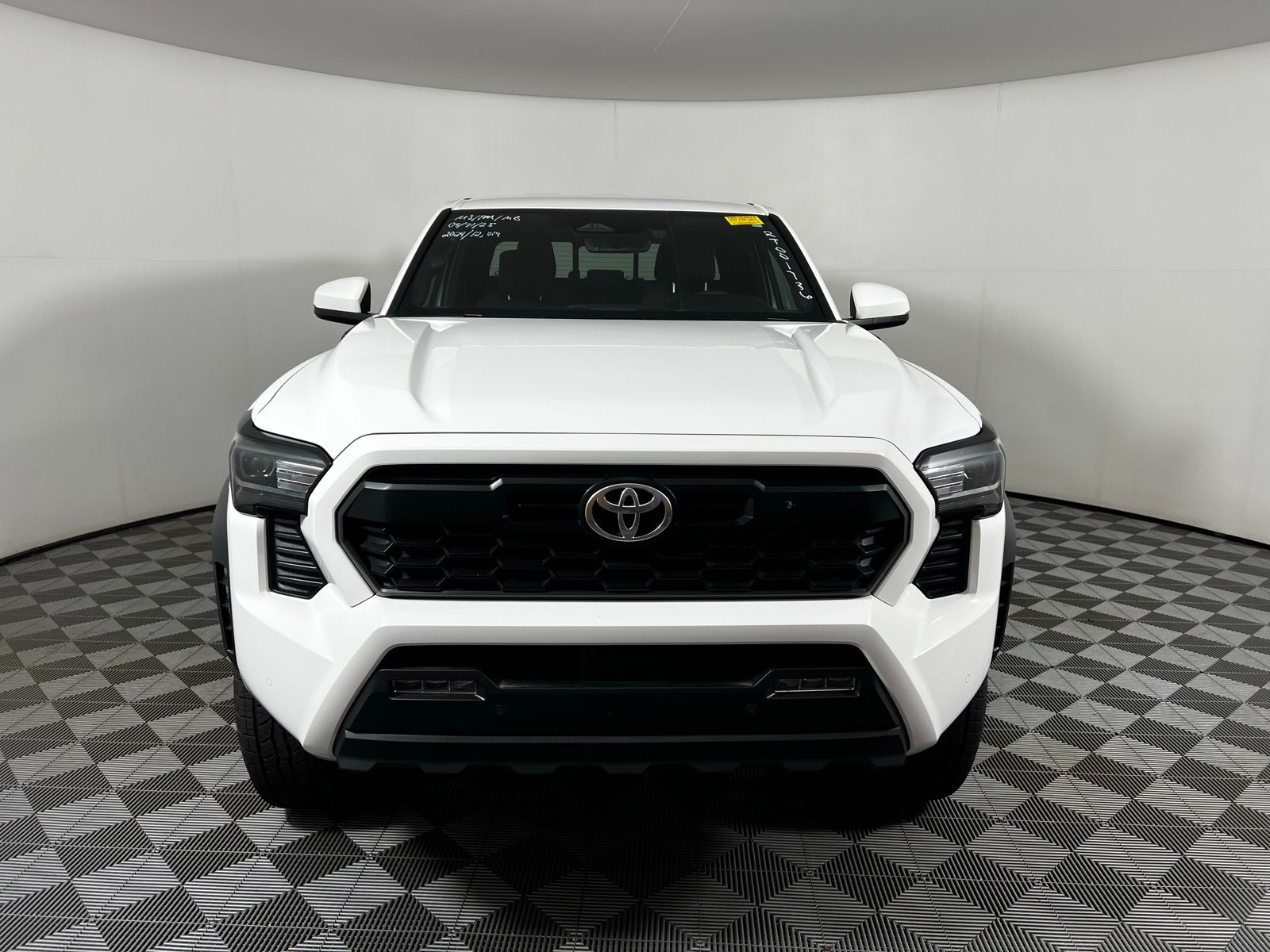 2024 Toyota Tacoma TRD Off-Road 2