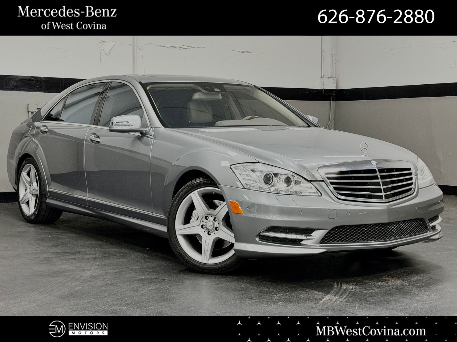 Palladium Silver Metallic 2010 Mercedes-Benz S-Class S 550 Sedan Rear-Wheel Drive 7-Speed Automatic