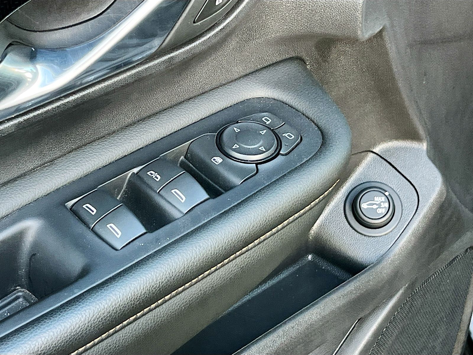 2024 GMC Terrain AT4 - Photo 17