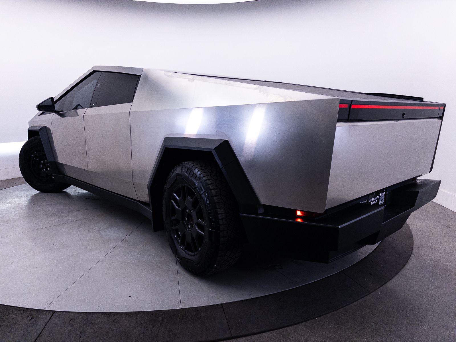 Used 2024 Tesla Cybertruck Base with VIN 7G2CEHEDXRA002050 for sale in Scottsdale, AZ