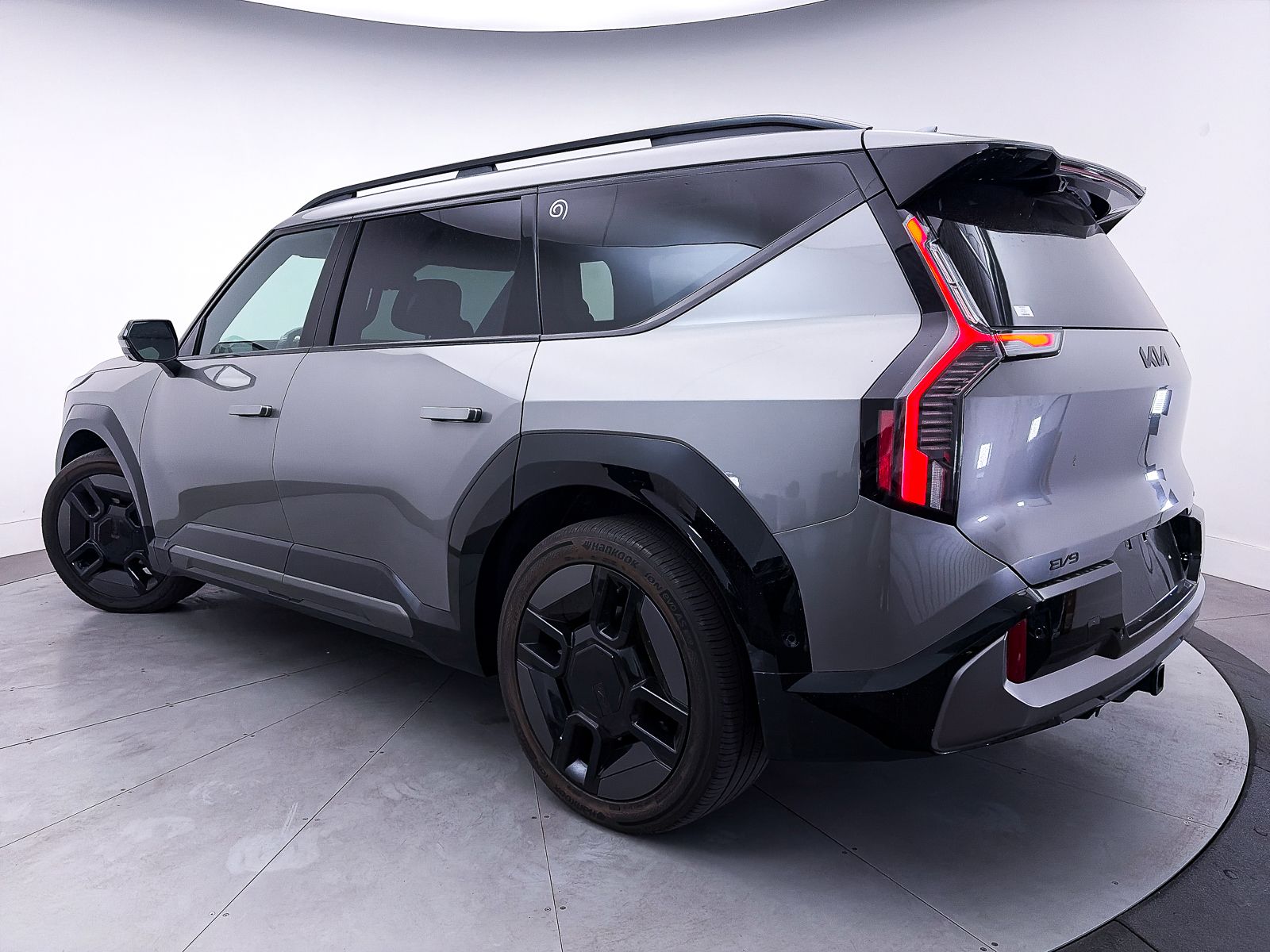 Used 2024 Kia Ev9 GT-Line with VIN KNDAEFS58R6019570 for sale in Scottsdale, AZ