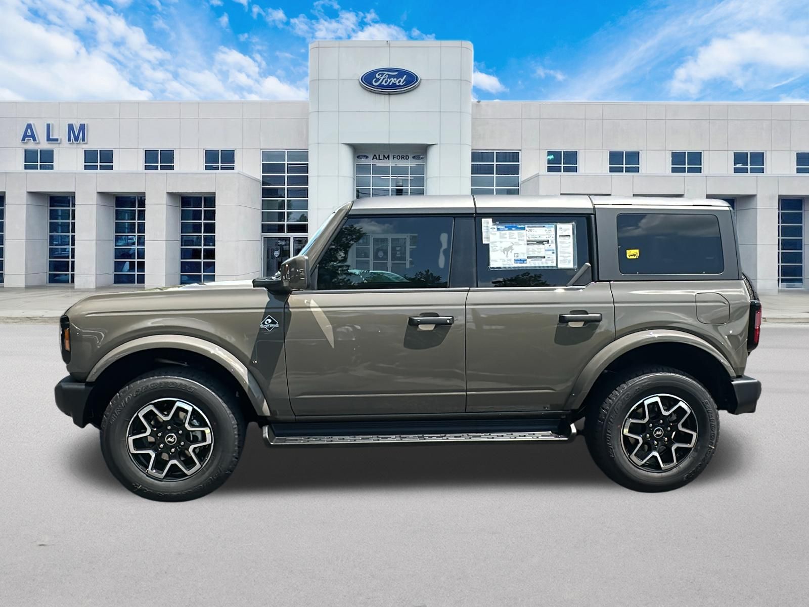 New 2026 Marsh Gray Ford Outer Banks® image 9