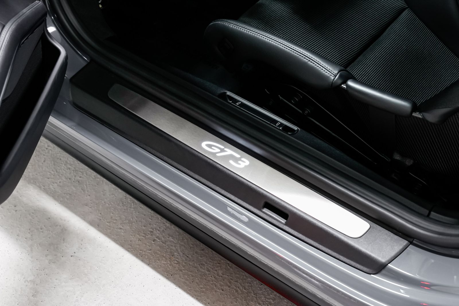 2018 Porsche 911 GT3 — photo 22