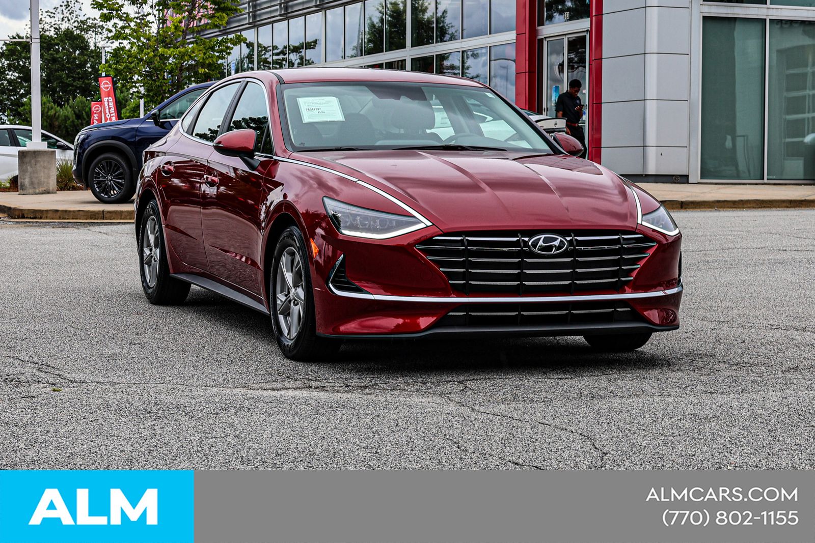 Used 2023 Red Hyundai SE image 6