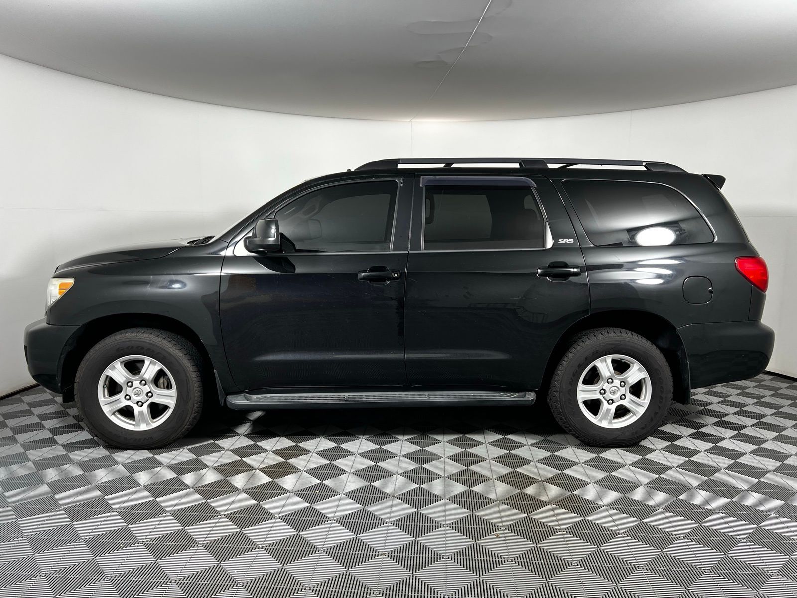 2013 Toyota Sequoia SR5 8