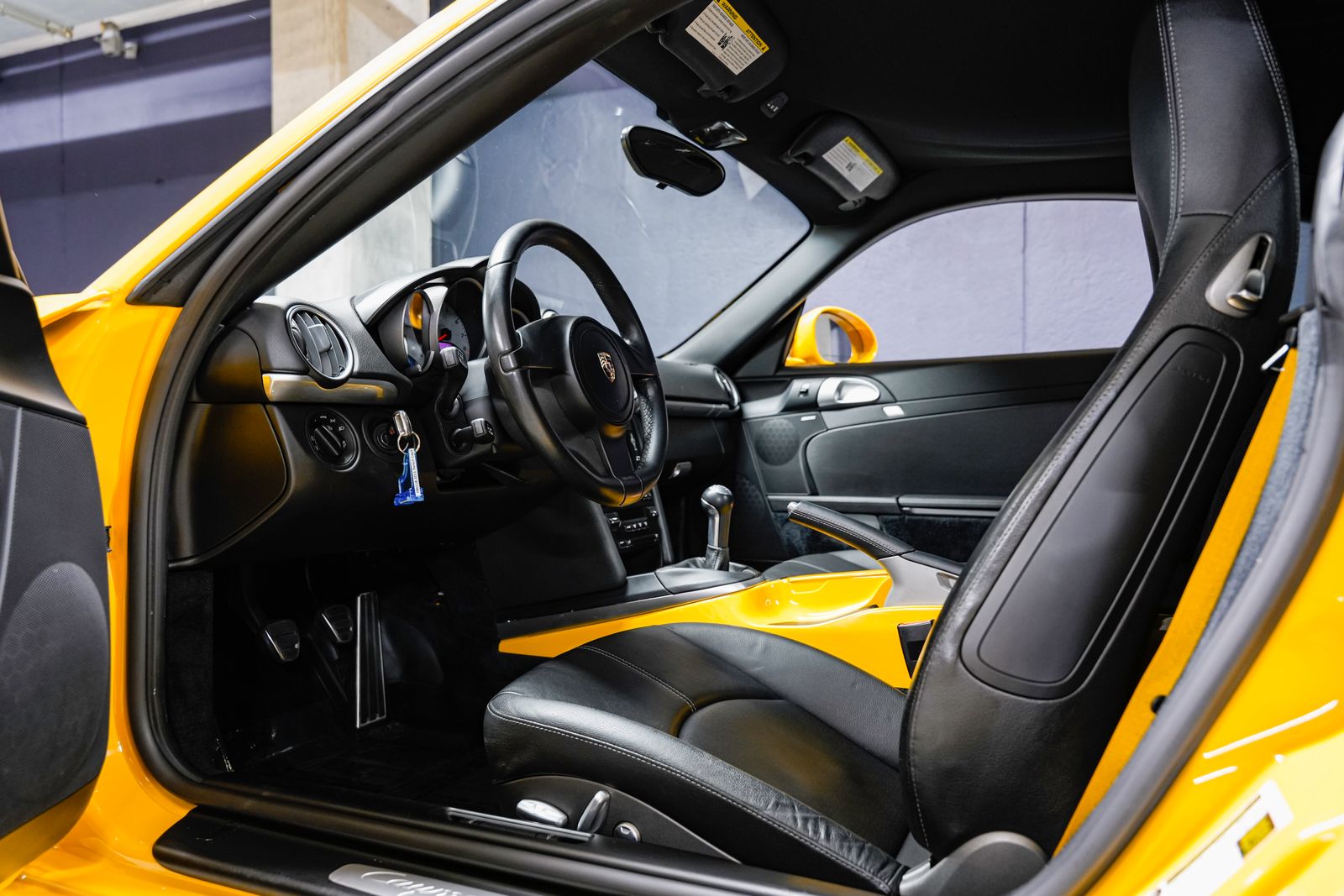 2011 Porsche Cayman S — photo 18