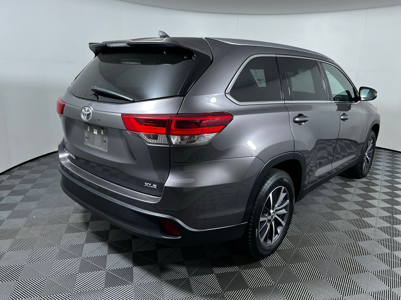 Thumbnail: 2019 Toyota Highlander - 5