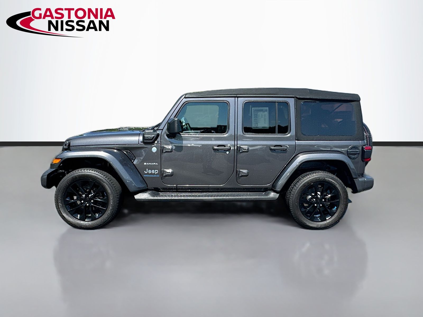 View vehicle photo 5