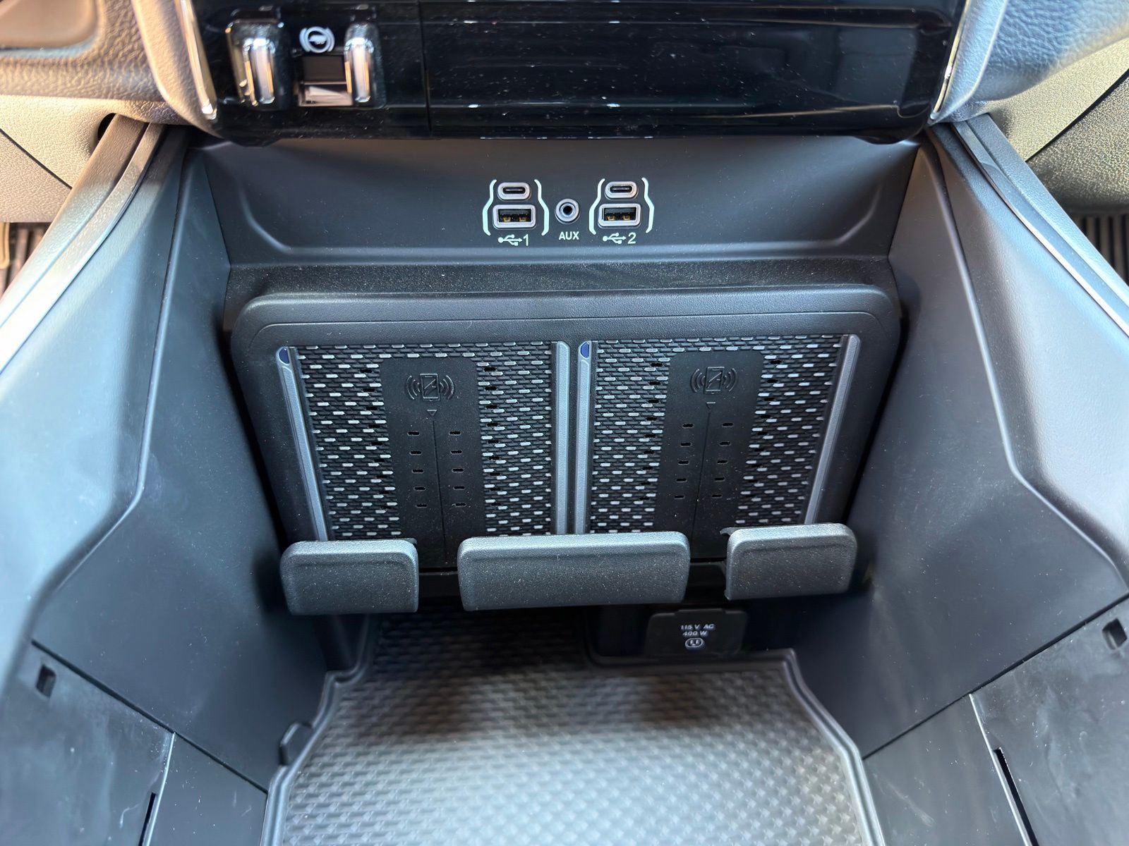 2026 RAM 3500 Laramie - Photo 24