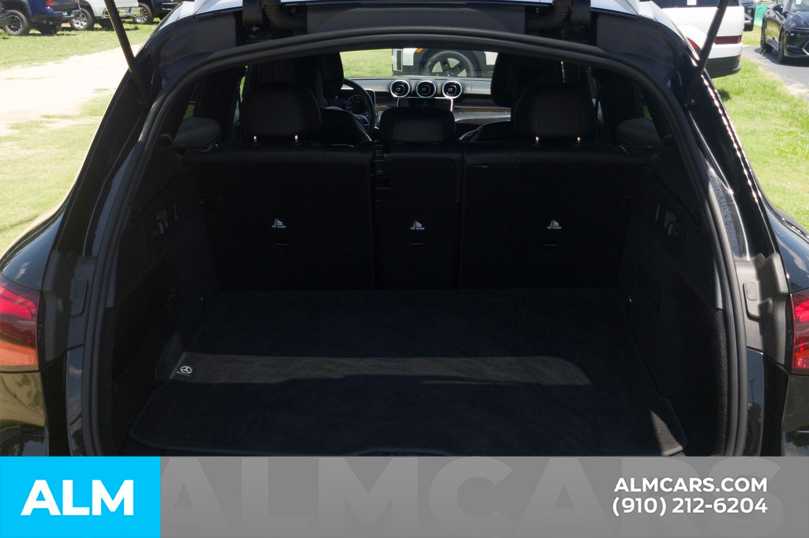 Used 2024 Black Mercedes-Benz GLC 300 image 9
