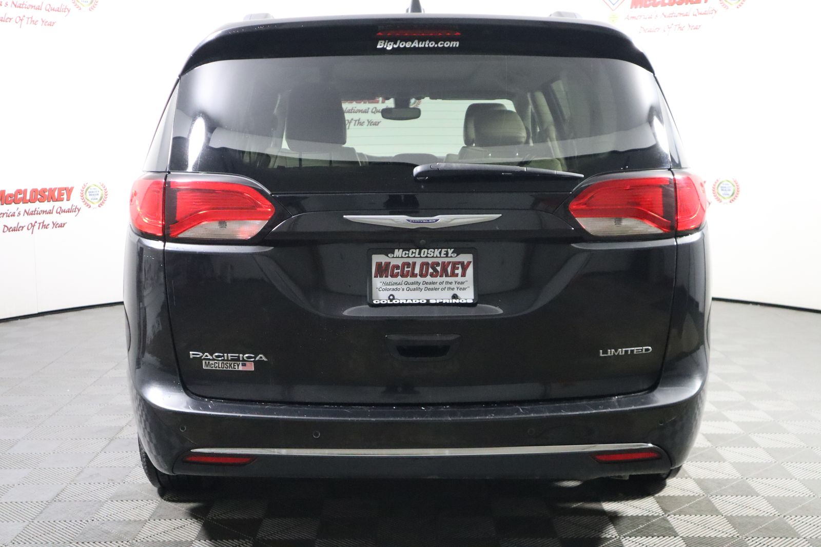 2020 Chrysler Pacifica Limited photo