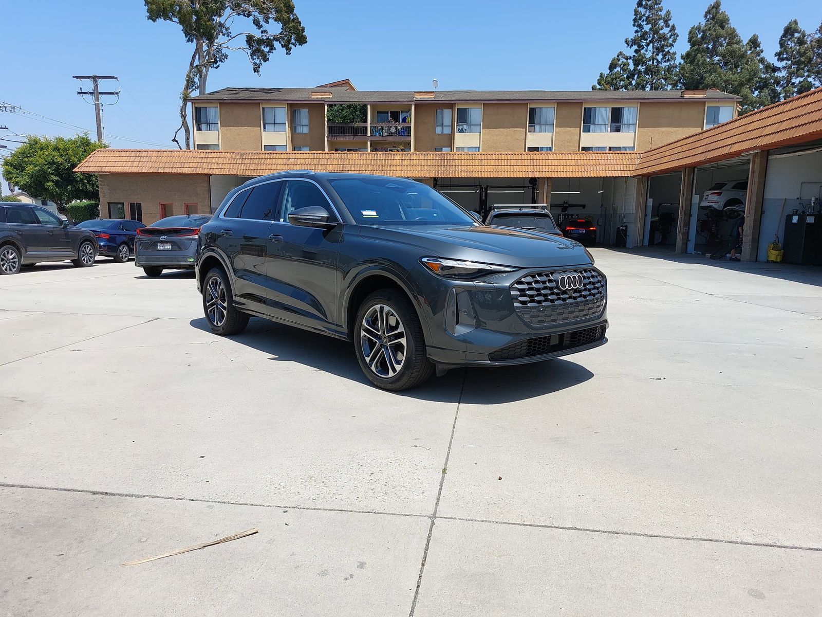 2025 Audi Q5 40 Premium's photo
