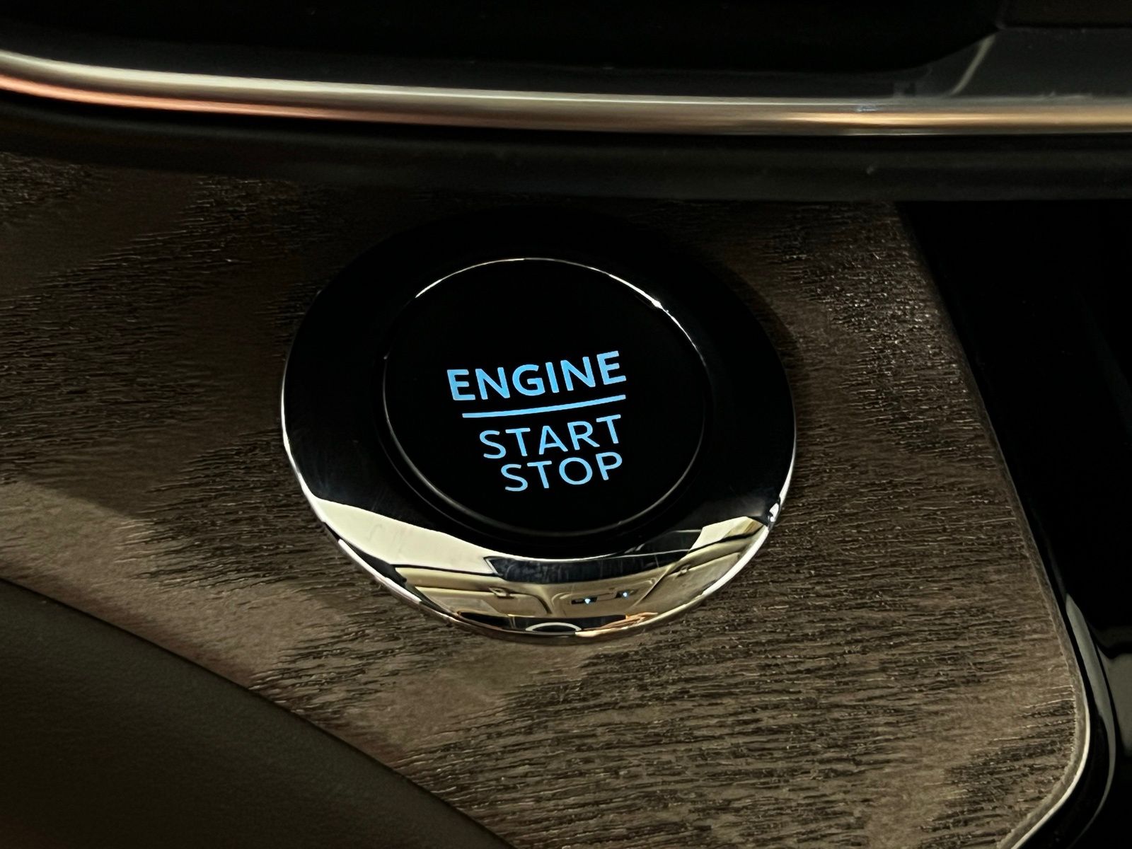 Thumbnail: 2022 Ford Explorer - 24