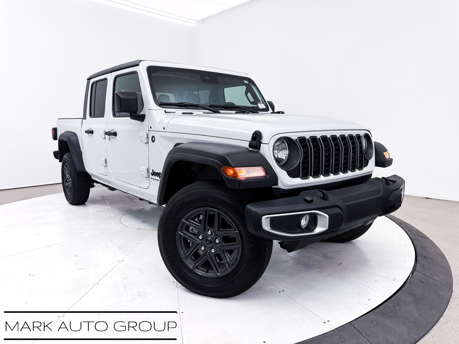 2025 Jeep Gladiator Sport S