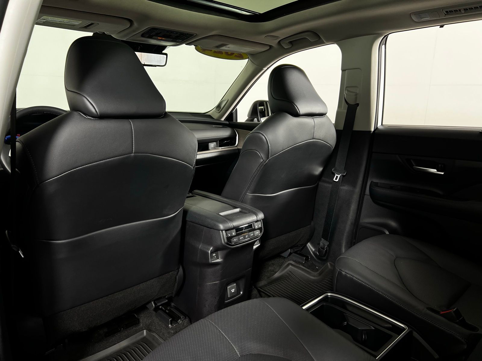 2024 Toyota Grand Highlander Platinum 24