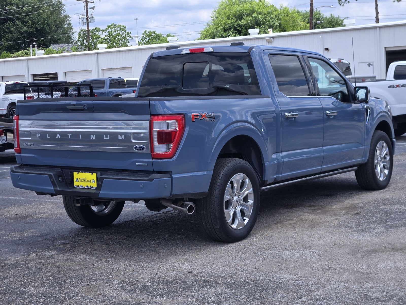 View vehicle photo 6