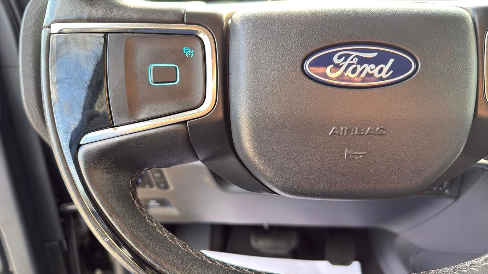 Used 2025 Black Ford Platinum image 17