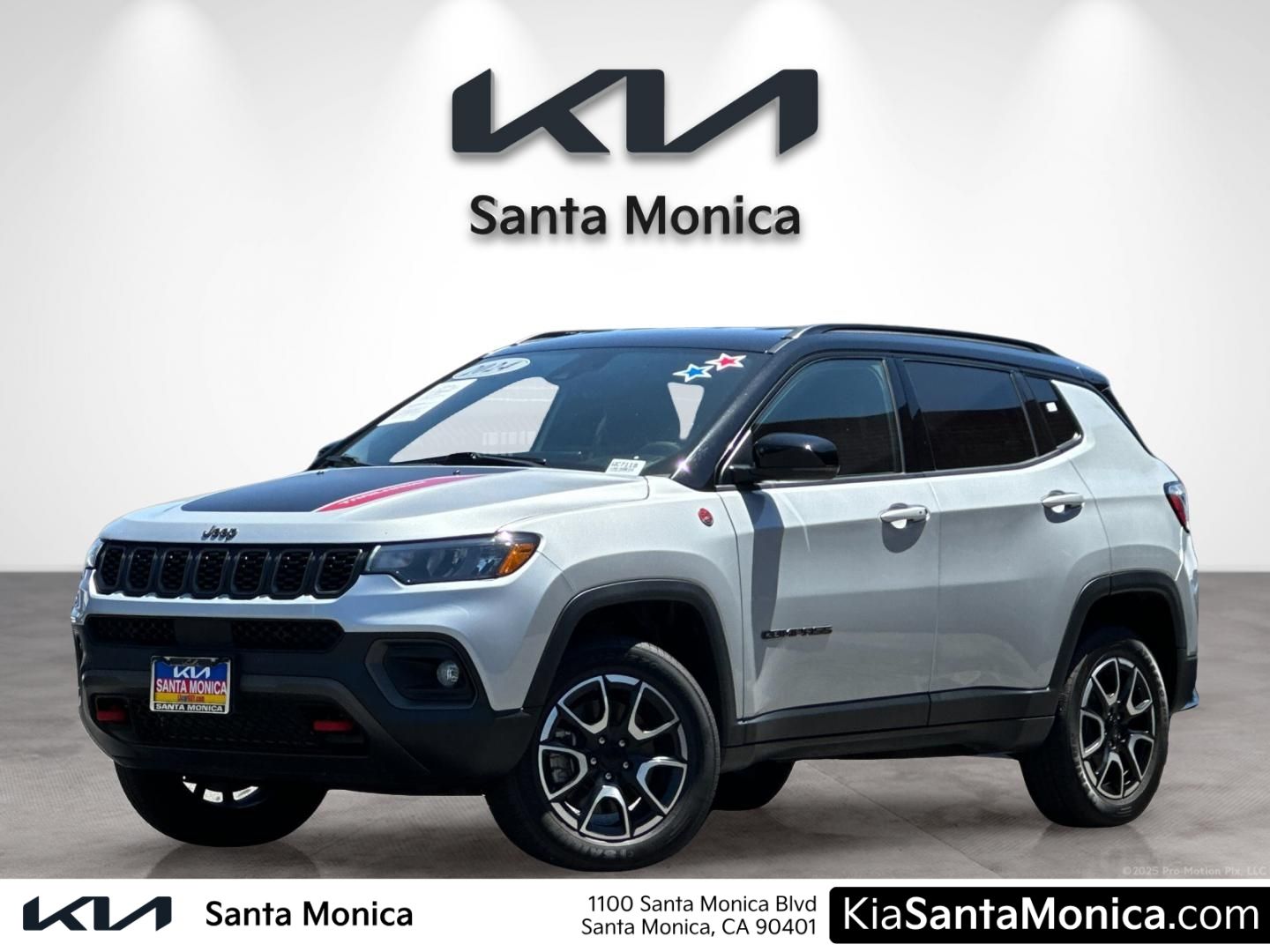 Silver Zynith Metallic Clearcoat 2024 Jeep Compass SUV / Crossover Four-Wheel Drive 8-Speed Automatic