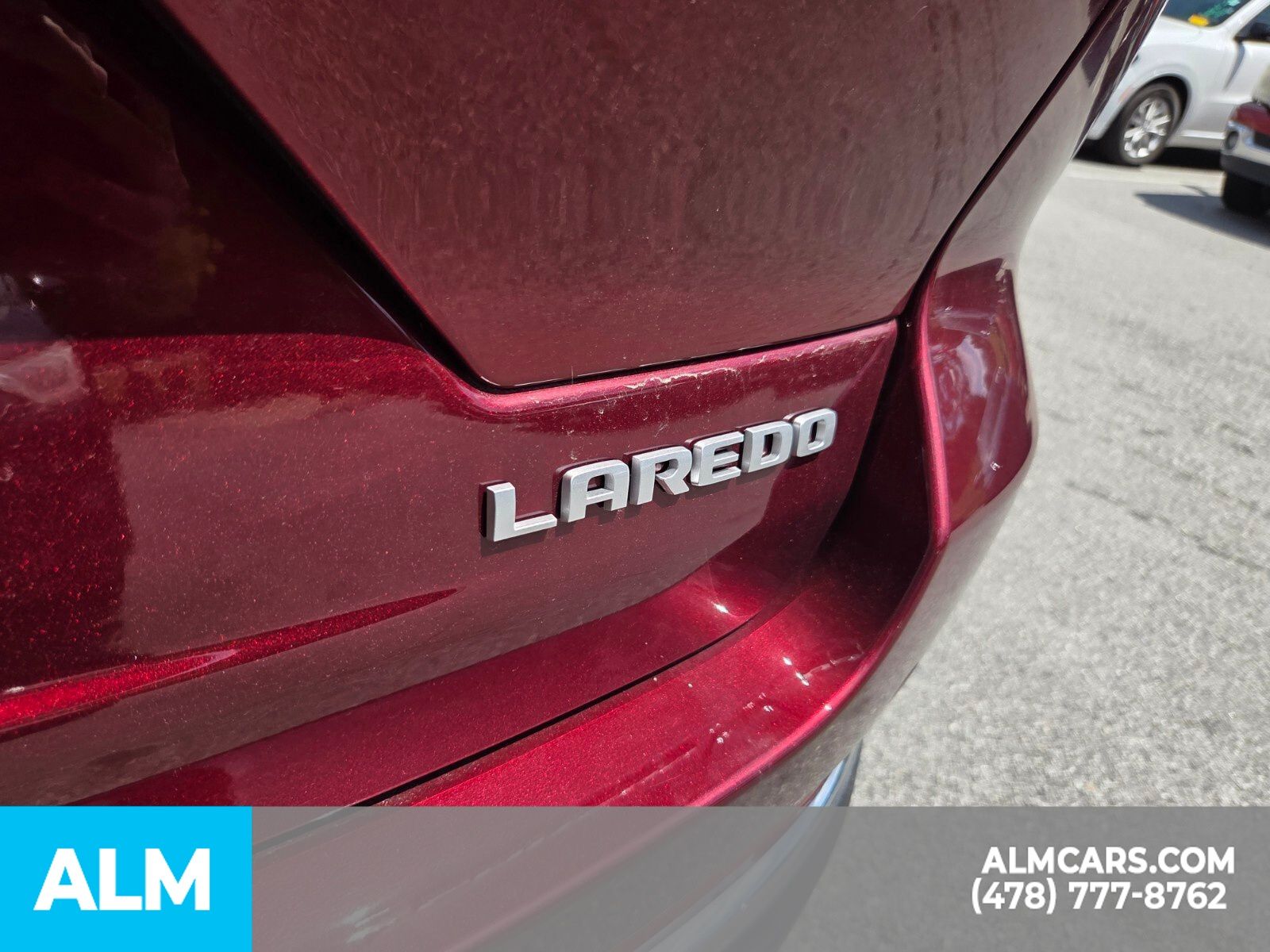 Used 2025 Red Jeep Laredo image 28
