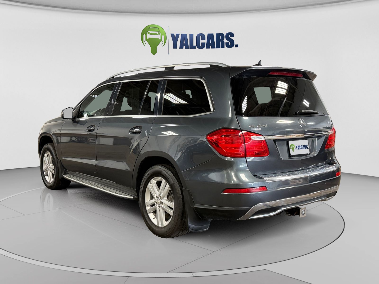 View vehicle photo 3