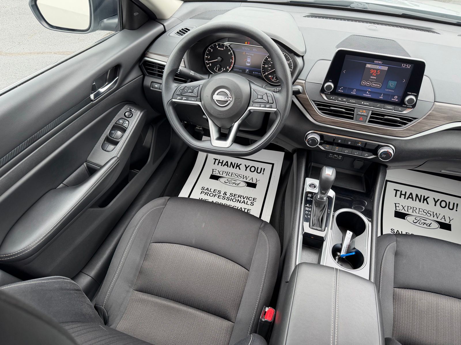2024 Nissan Altima image 13