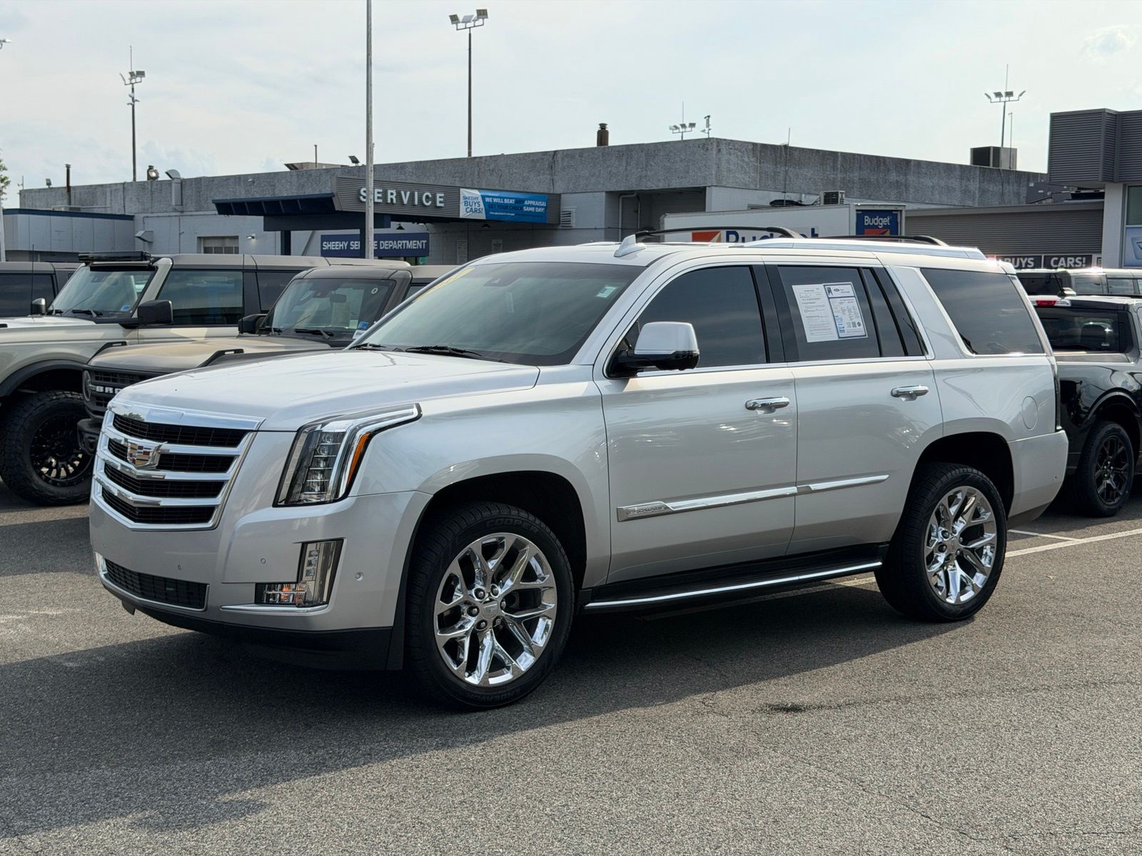 Used 2017 Radiant Silver Metallic Cadillac Luxury image 2