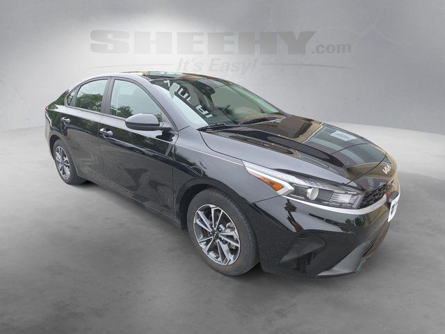 Used 2024 Black Kia LXS image 2