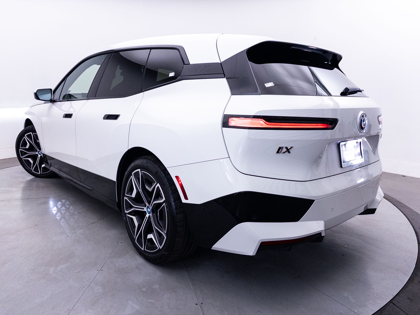 Used 2023 BMW iX Base with VIN WB533CF0XPCM93865 for sale in Scottsdale, AZ