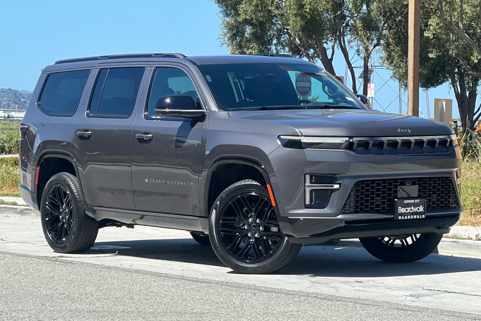 View vehicle photo 2