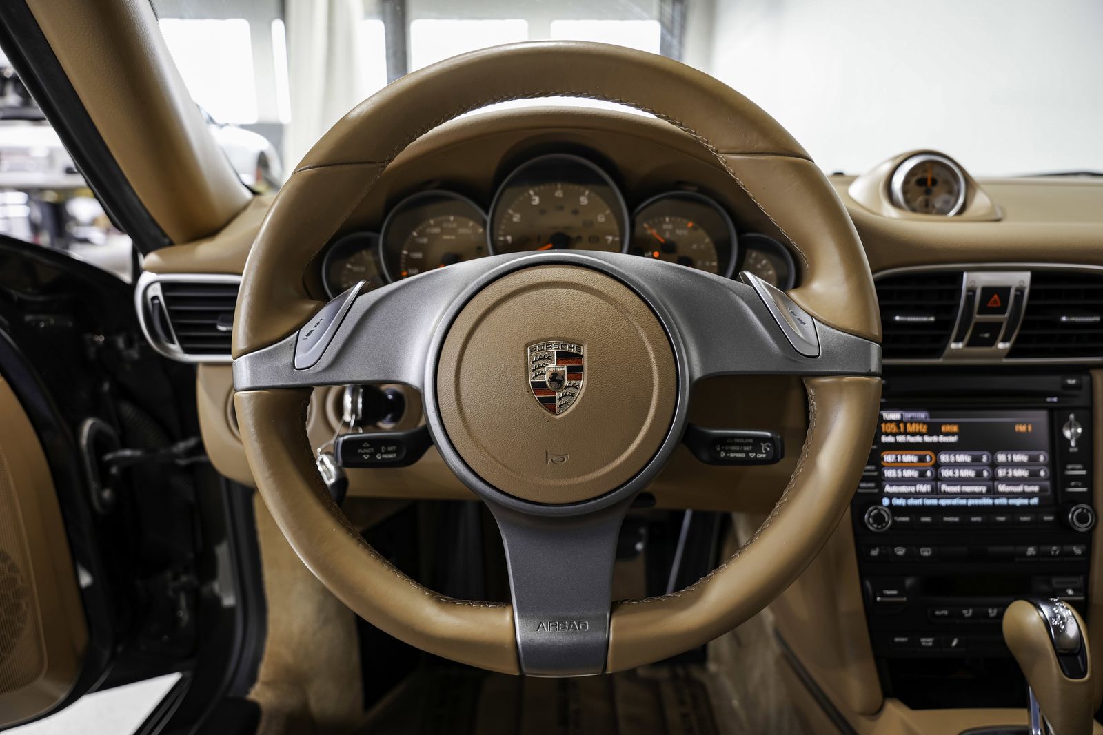 2010 Porsche 911 Carrera S — photo 9