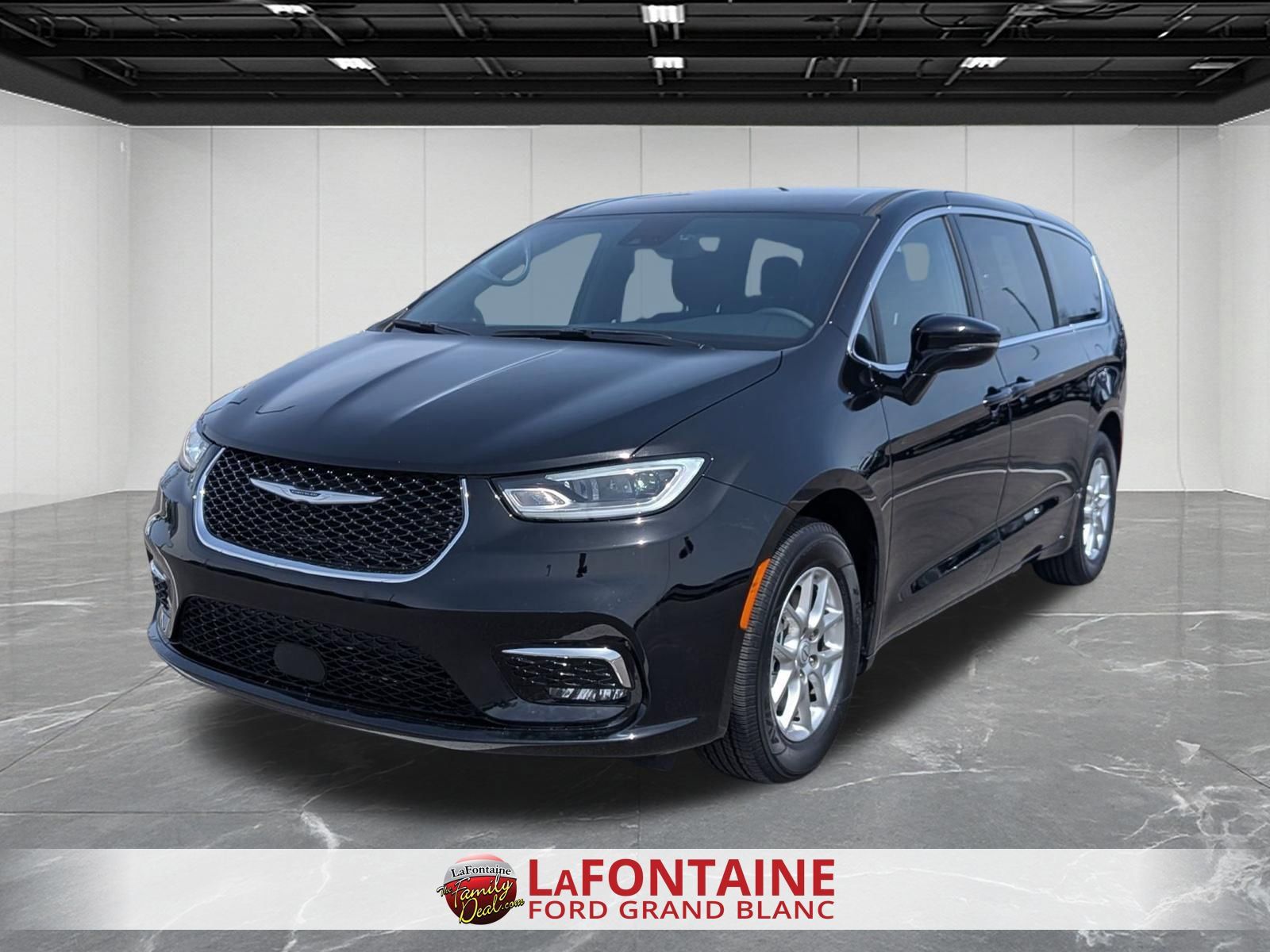 Diamond Black 2025 Chrysler Pacifica Select FWD Minivan Front-Wheel Drive 9-Speed Automatic