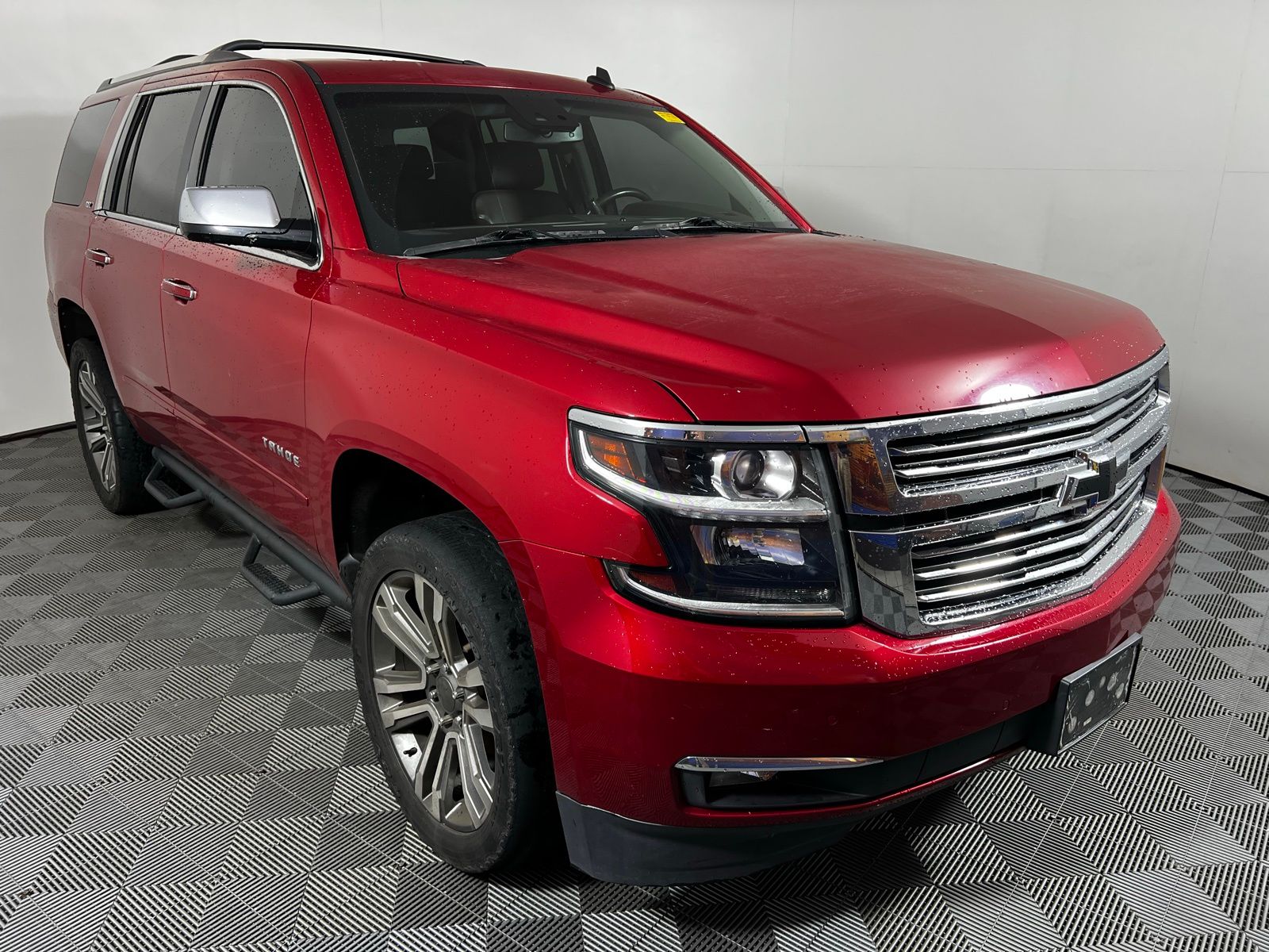Thumbnail: 2015 Chevrolet Tahoe - 3