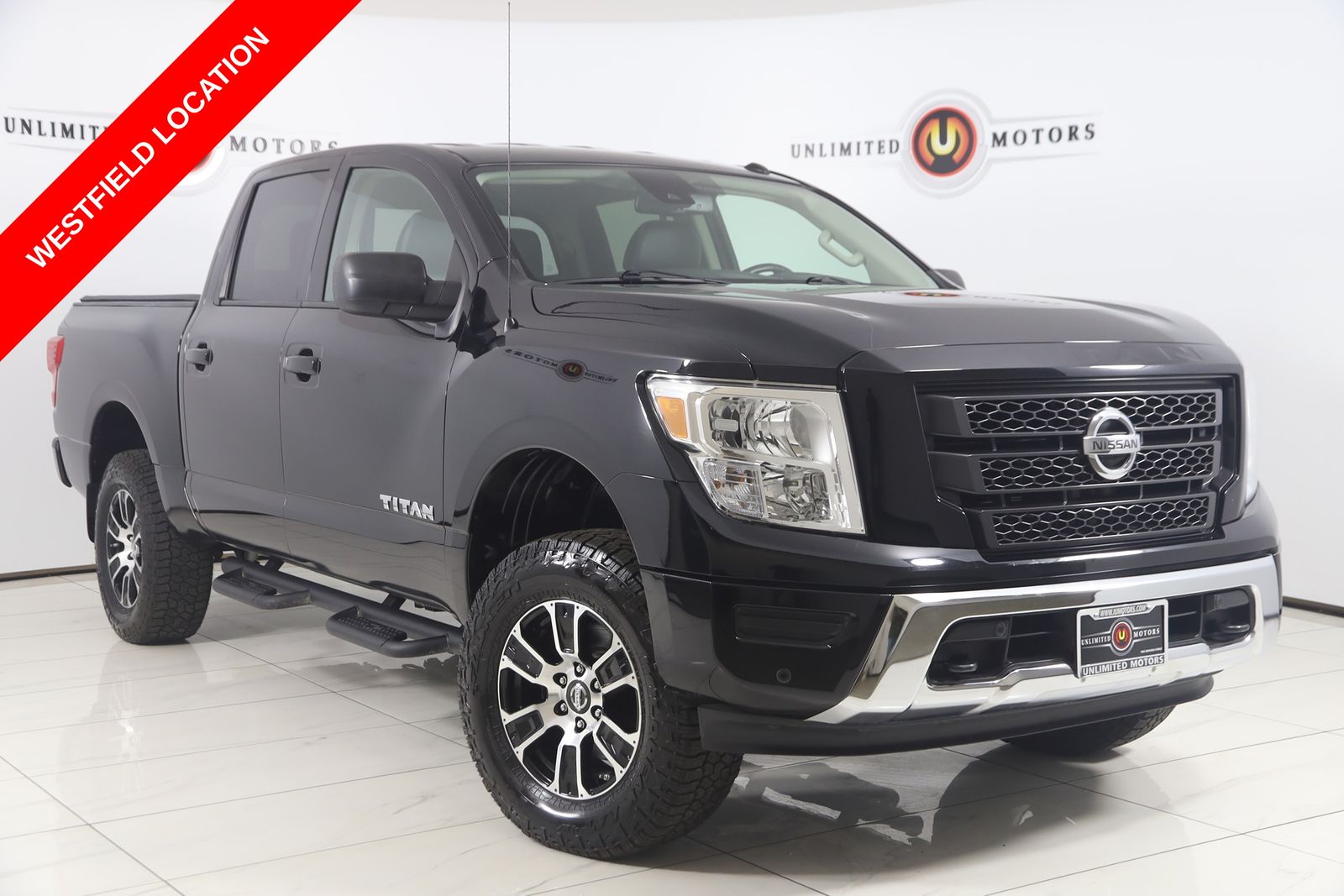 Super Black 2021 Nissan Titan Pickup Truck Four-Wheel Drive 9-Speed Automatic
