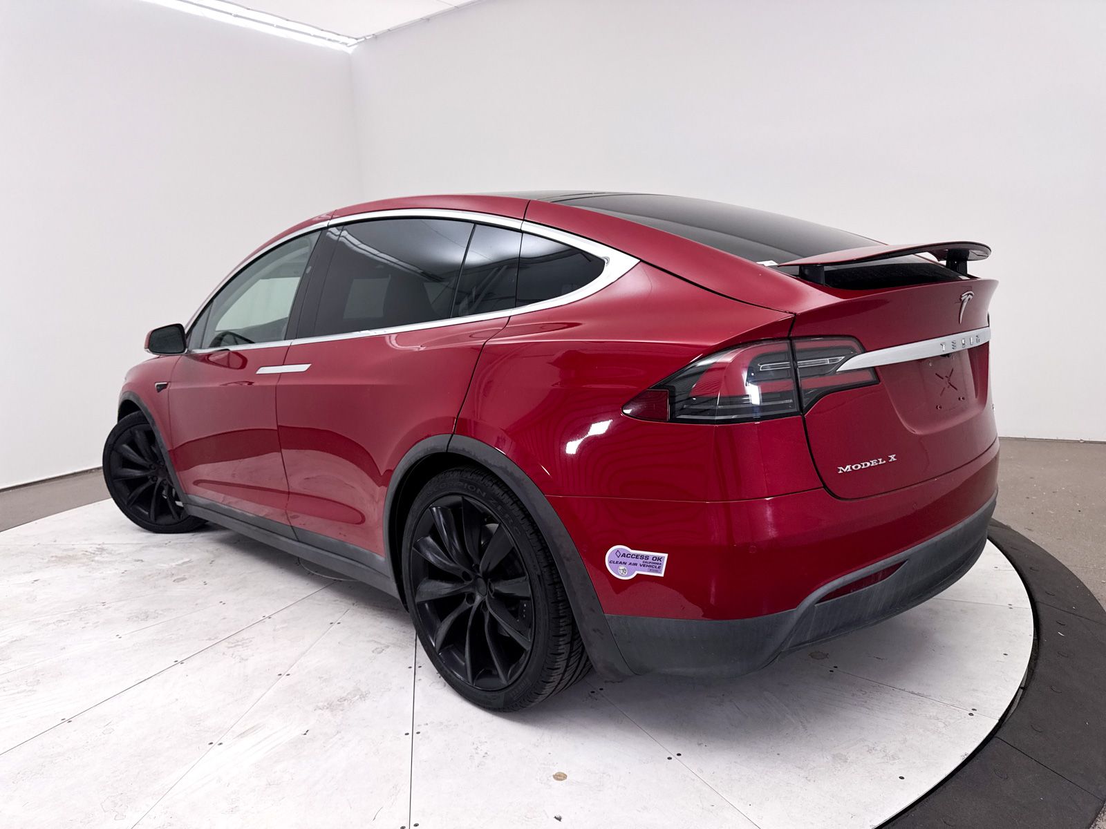 Used 2018 Tesla Model X 75D with VIN 5YJXCDE25JF140314 for sale in Scottsdale, AZ