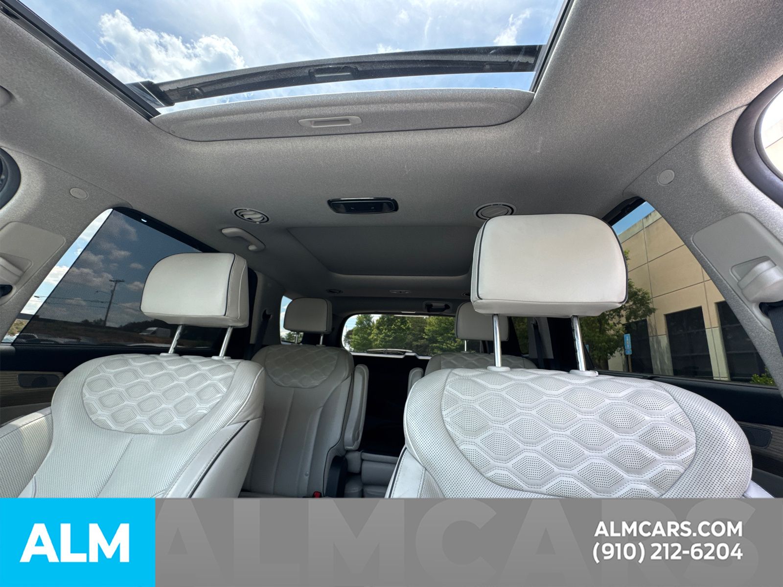Used 2021 Moonlight Hyundai Limited image 36
