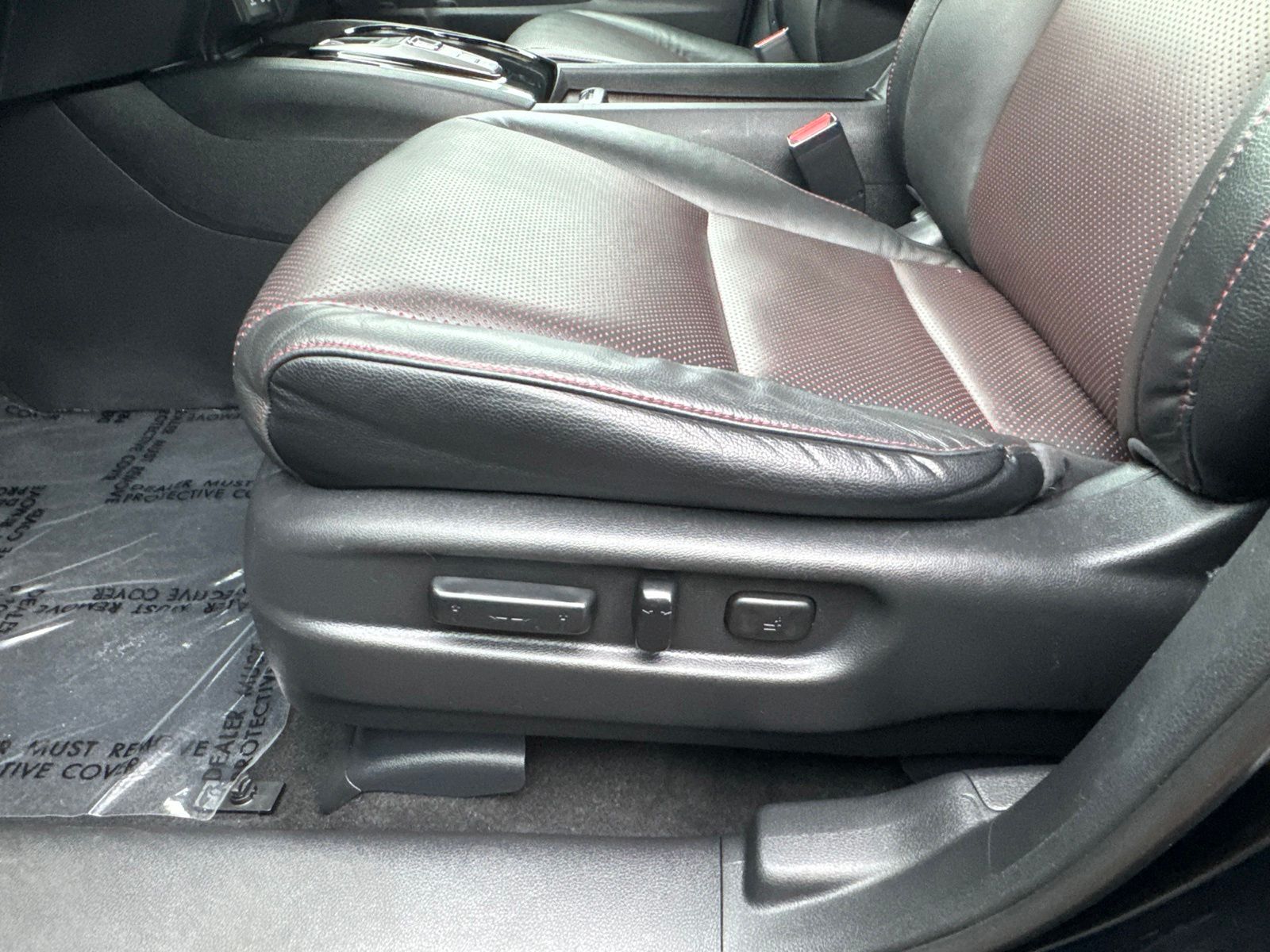 Used 2020 Crystal Black Pearl Honda Black Edition image 35